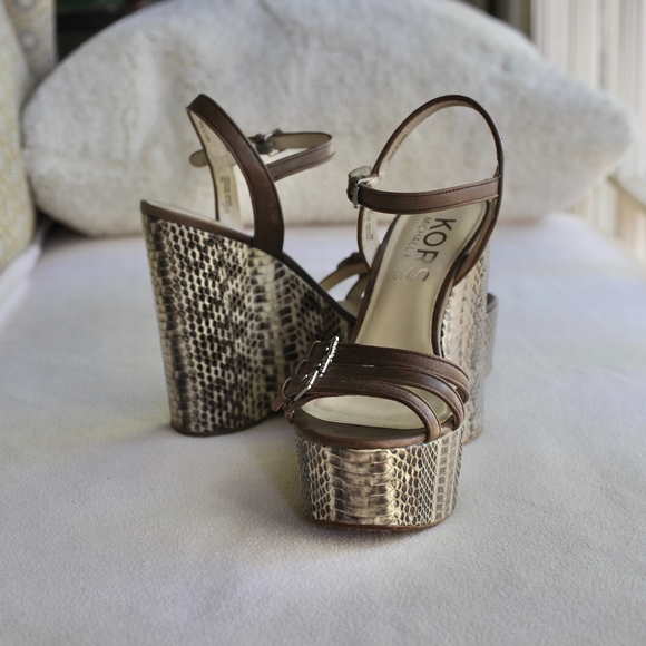 KORS Michael Kors Wedge Sandals - Picture 2 of 9